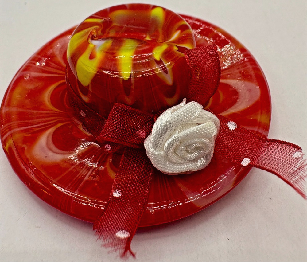 Fitz & Floyd Summer in Paris 2004 Art Glass Menagerie Small Red White Yellow Hat
